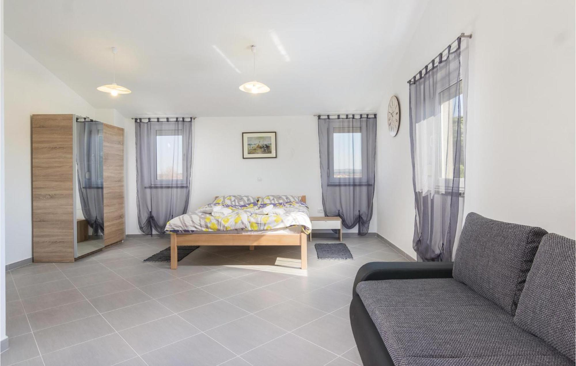 8 Bedroom Awesome Home In Пула Екстер'єр фото