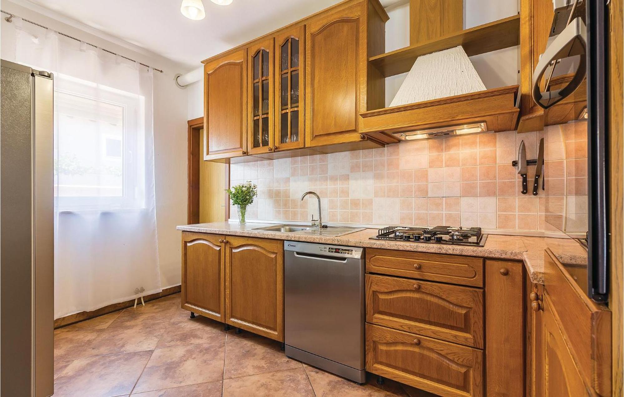 8 Bedroom Awesome Home In Пула Екстер'єр фото